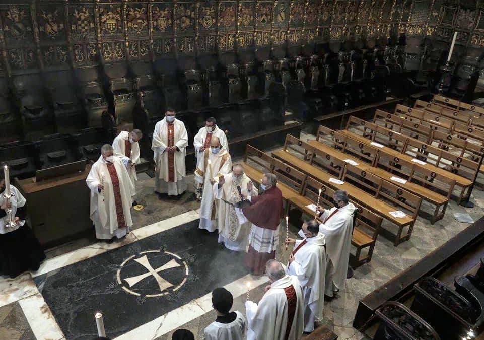 Asistencia al Oficio de la Presentación del Señor en la Catedral de Barcelona