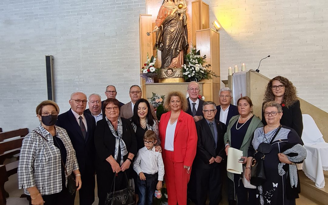 Celebración de la Santa Misa en honor de la Mare de Déu del Roser