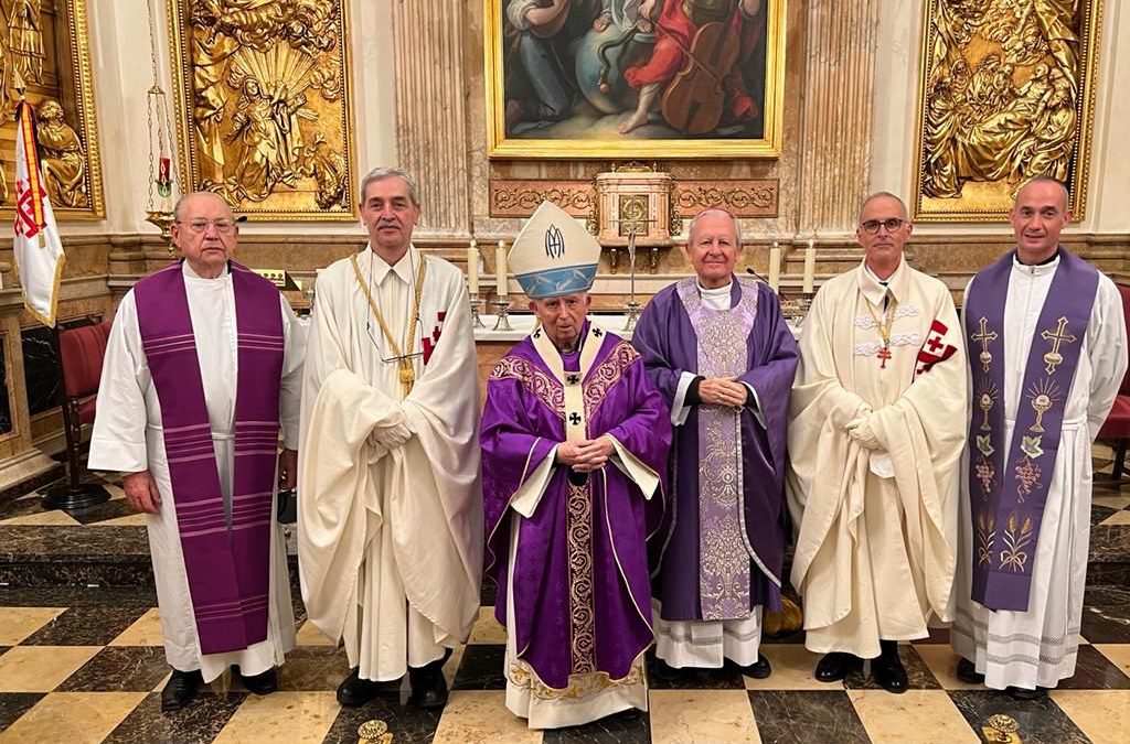 La sección de Valencia de la Orden Ecuestre del Santo Sepulcro celebra a su patrona, la Virgen de Palestina, con una misa presidida por el cardenal Cañizares