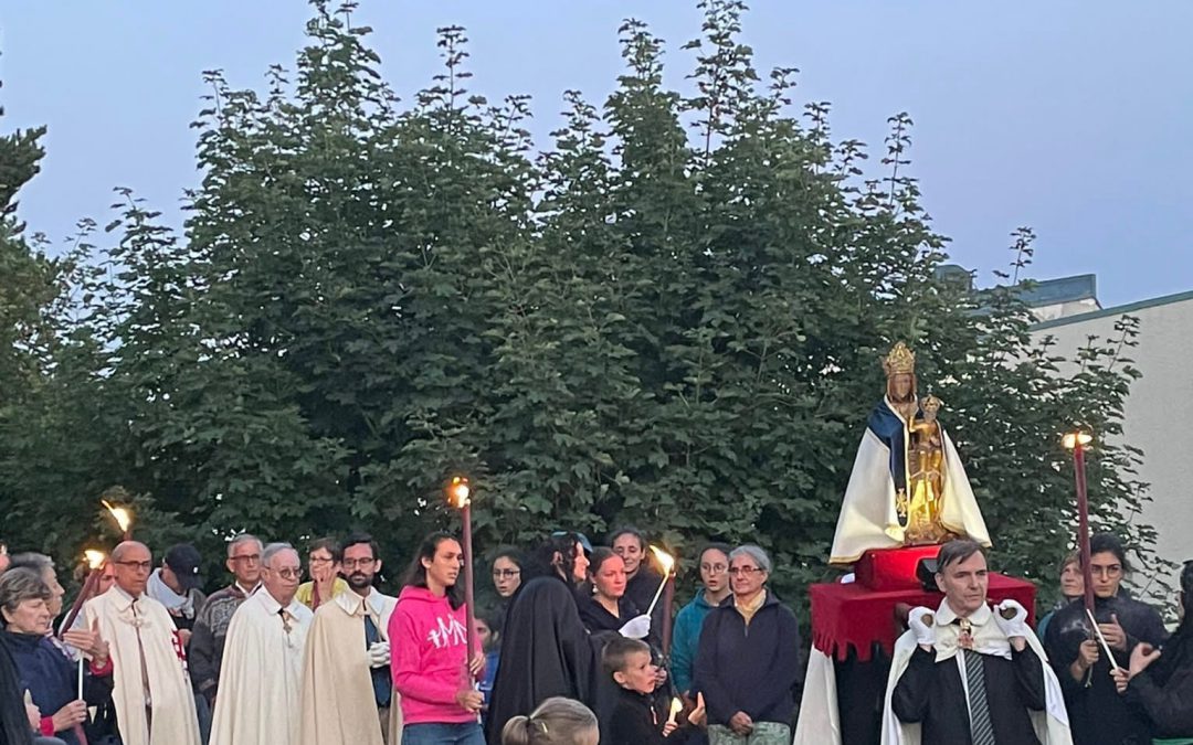 Asistencia a la Procesión Mariana de Font -Romeu