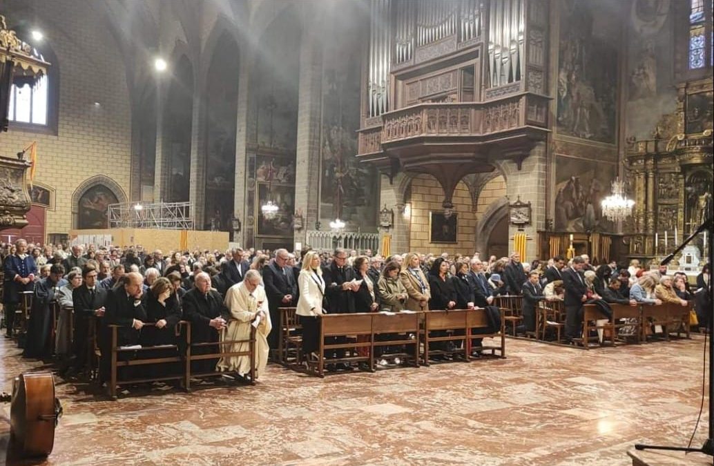 Asistencia a la conmemoración del 700 aniversario de la primera piedra de la Catedral de Perpiñán